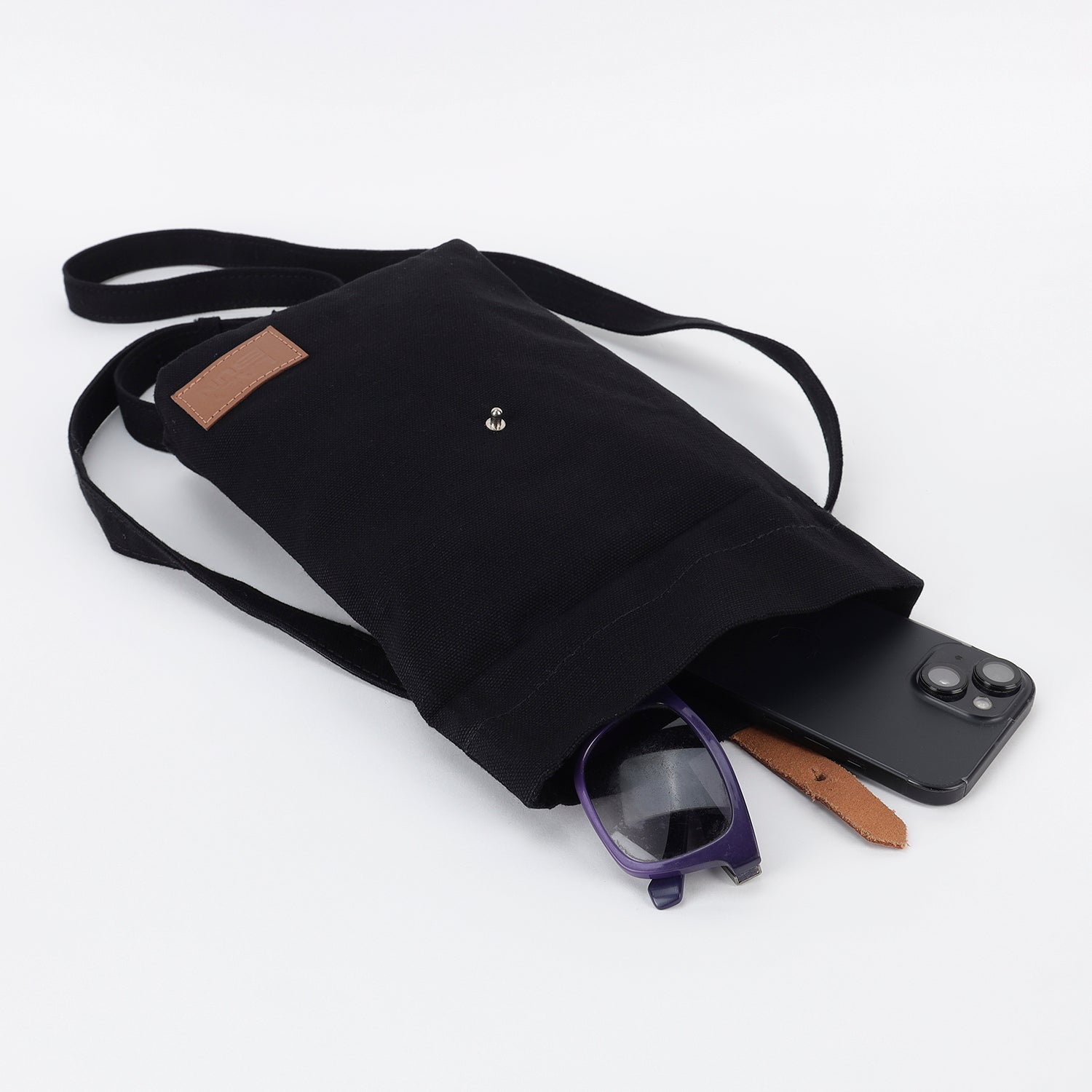 BLACK CROSSBODY BAG