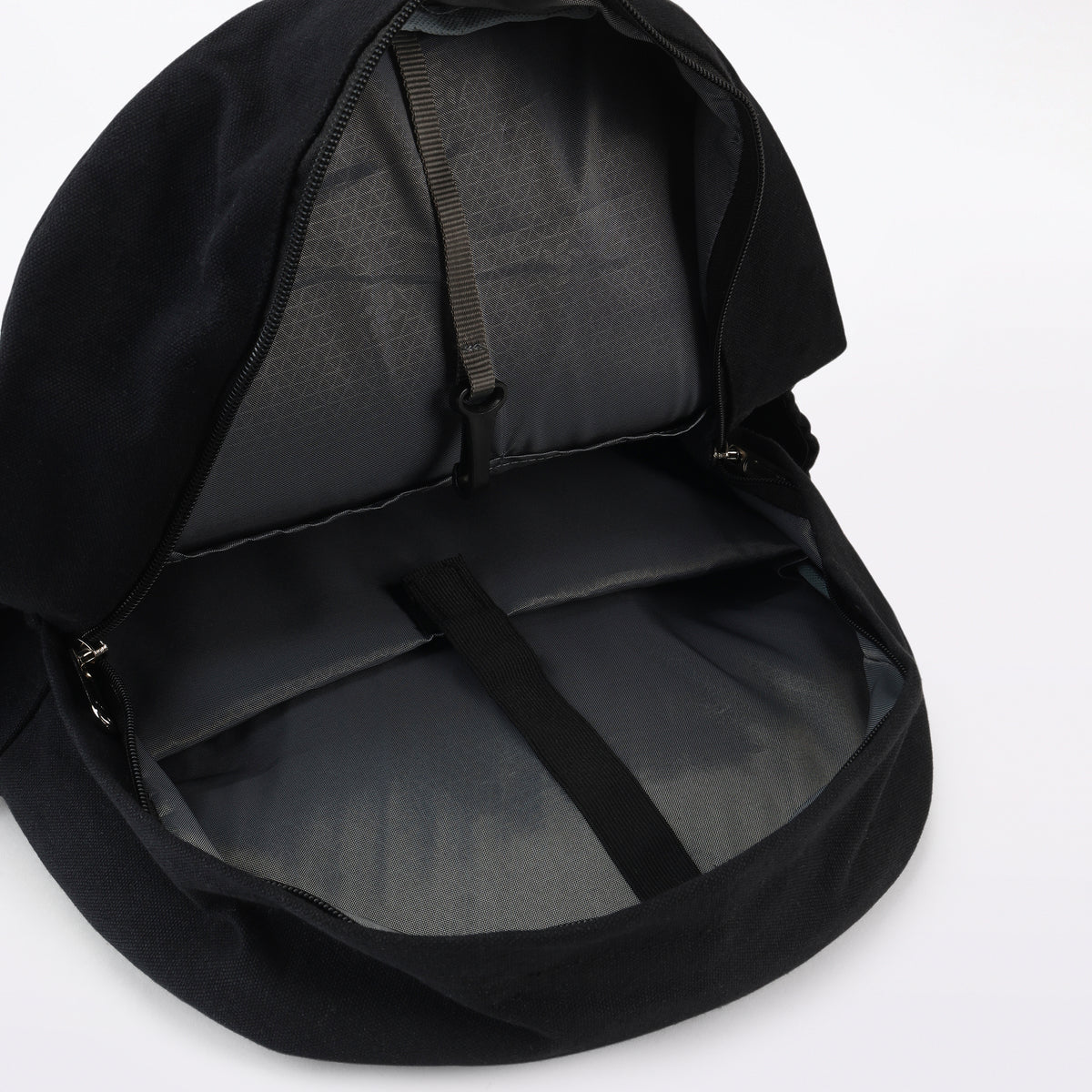 Oynx Core Backpack