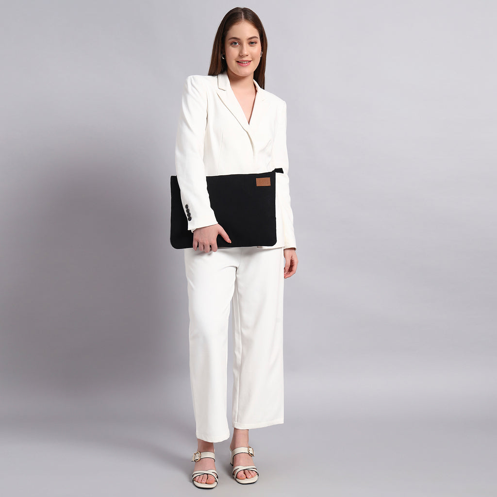 BLACK LAPTOP SLEEVE