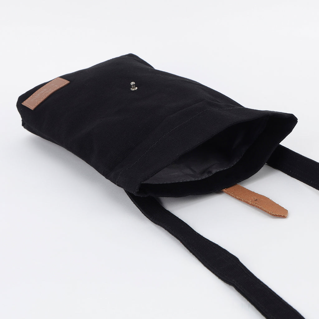 BLACK CROSSBODY BAG
