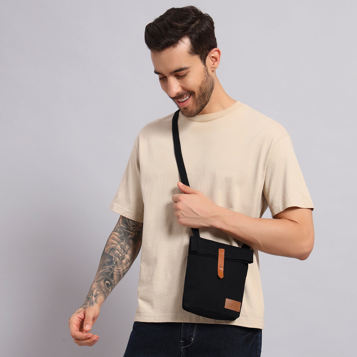 CROSSBODY BAGS