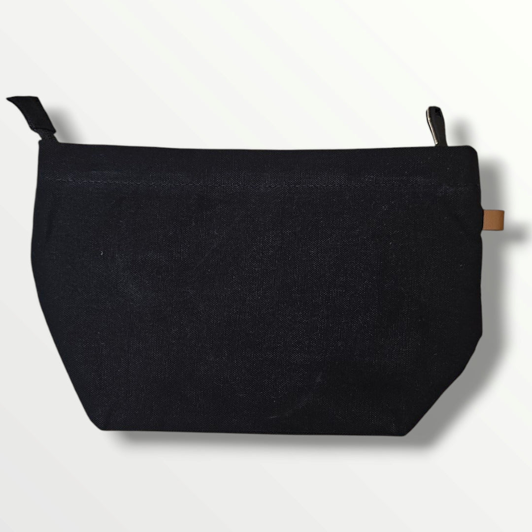 BLACK POUCH ORGANIZER
