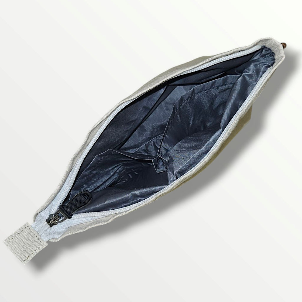WHITE POUCH ORGANIZER