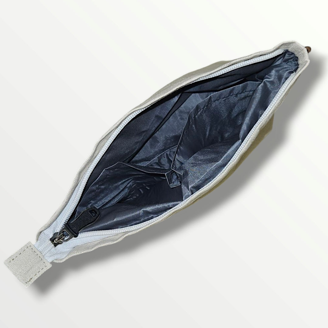 WHITE POUCH ORGANIZER